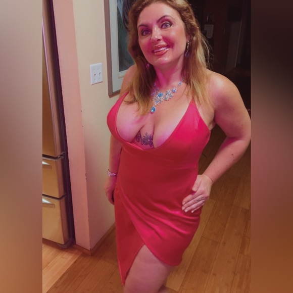 NWT Superdown Vibrant Pink satin mini dress - Picture 2 of 11